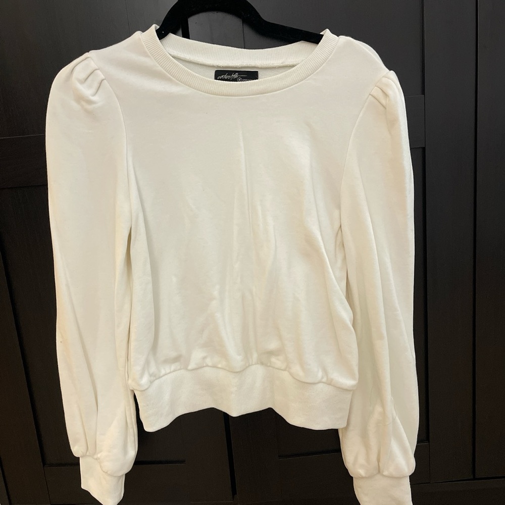 On Twelfth White Crewneck with Puff Sleeve